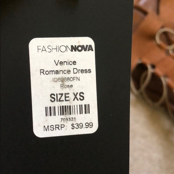 Dress - Picture 7 of 8